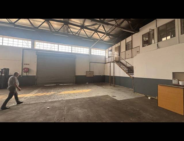 375M² WAREHOUSE TO LET IN PRETORIA WEST